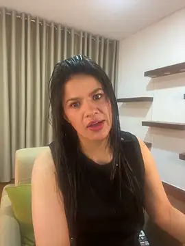 Snapshot of Alice_Biel chatting on 01/20/25, 11:13 Alice Biel online show from 01/20/25, 11:13