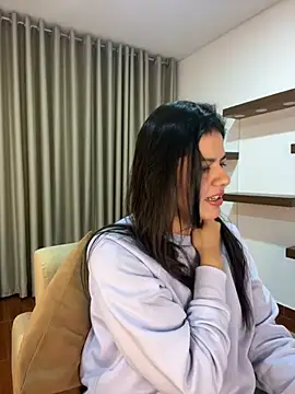 Snapshot of Alice_Biel chatting on 01/30/25, 11:11 Alice Biel online show from 01/30/25, 11:11