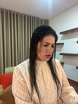 Snapshot of Alice_Biel chatting on 02/10/25, 11:04 Alice Biel online show from 02/10/25, 11:04