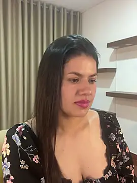 Snapshot of Alice_Biel chatting on 02/24/25, 12:20 Alice Biel online show from 02/24/25, 12:20