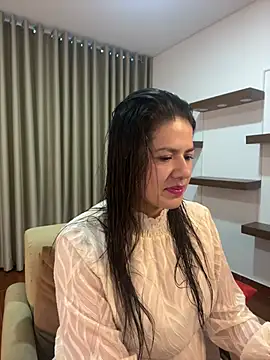 Snapshot of Alice_Biel chatting on 03/09/25, 11:58 Alice Biel online show from 03/09/25, 11:58