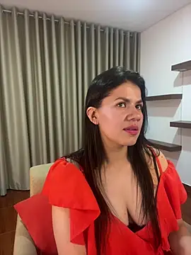 Snapshot of Alice_Biel chatting on 03/15/25, 12:15 Alice Biel online show from 03/15/25, 12:15