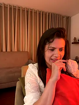 Snapshot of Alice_Biel chatting on 10/30/25, 03:08 Alice Biel online show from 10/30/25, 03:08