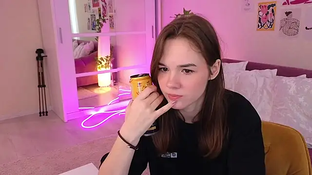 LindaRobertz online show from 03/21/25, 09:12