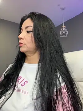 Hot beauty   online show from 10/13/25, 12:32