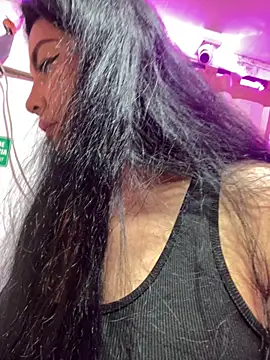 Hot beauty   online show from 10/18/25, 03:53