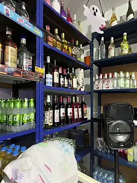 Hot beauty   online show from 10/28/25, 03:10