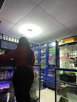 Snapshot of Hot_beauty__ chatting on 02/15/26, 02:30 Hot beauty online show from 02/15/26, 02:30