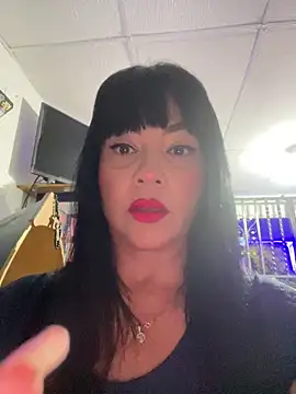 Hot beauty   online show from 04/08/26, 04:45