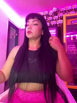 Hot beauty   online show from 04/15/26, 03:57