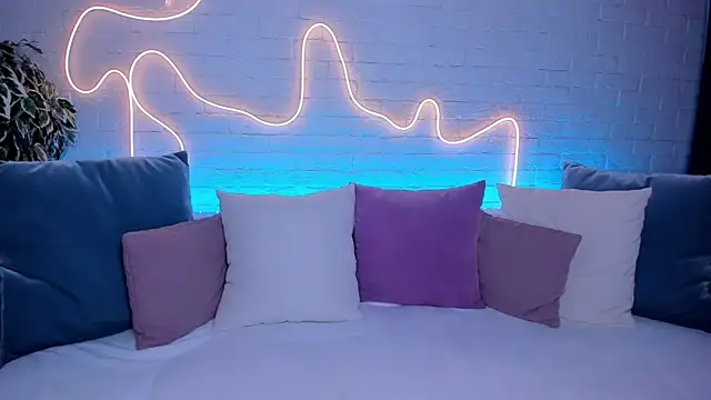 rossy babe  online show from 10/14/25, 12:11