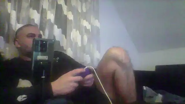 Snapshot of NewyorkDimi chatting on 01/03/25, 04:22 NewyorkDimi online show from 01/03/25, 04:22