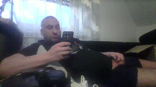 Snapshot of NewyorkDimi chatting on 01/11/25, 07:28 NewyorkDimi online show from 01/11/25, 07:28