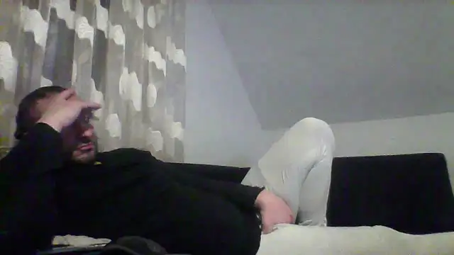 Snapshot of NewyorkDimi chatting on 03/11/25, 01:26 NewyorkDimi online show from 03/11/25, 01:26