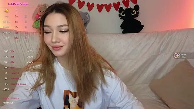 Snapshot of LuxuryGirl__ chatting on 02/26/25, 12:36 LuxuryGirl online show from 02/26/25, 12:36