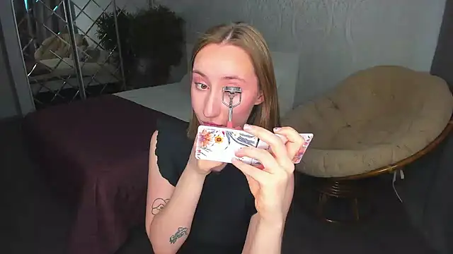 MelodyOfLovee online show from 12/24/24, 05:16