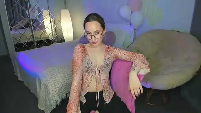 MelodyOfLovee online show from 02/15/25, 02:11