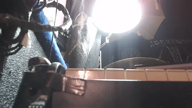 DREAMZ420 online show from 11/01/25, 06:37