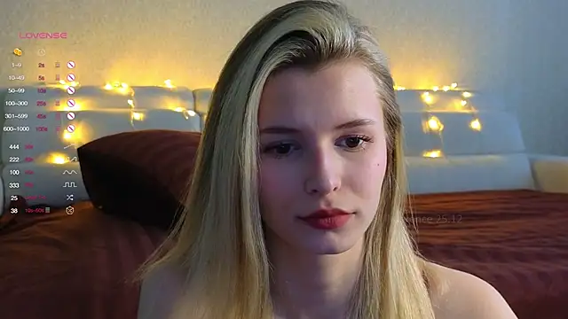 Snapshot of elsa_limerence chatting on 12/26/24, 07:24 elsa limerence online show from 12/26/24, 07:24