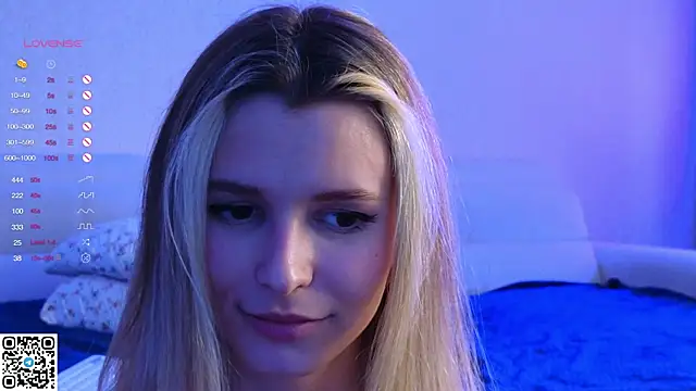 Snapshot of elsa_limerence chatting on 01/05/25, 10:53 elsa limerence online show from 01/05/25, 10:53