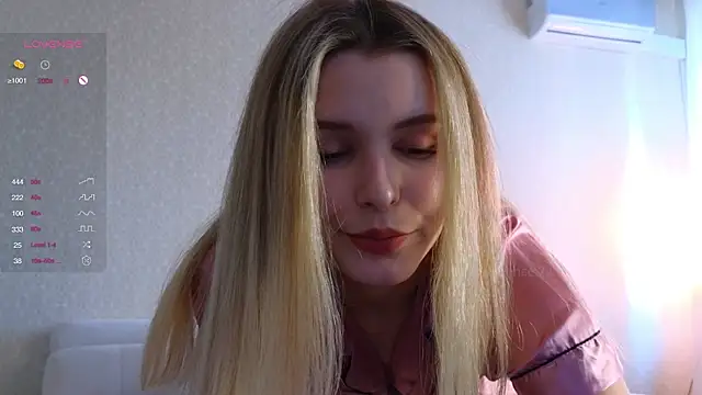 Snapshot of elsa_limerence chatting on 01/22/25, 09:57 elsa limerence online show from 01/22/25, 09:57