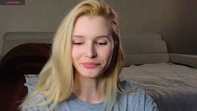 Snapshot of elsa_limerence chatting on 02/09/25, 11:14 elsa limerence online show from 02/09/25, 11:14