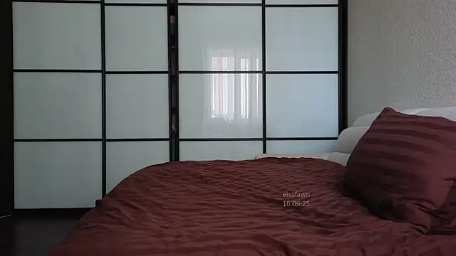 Snapshot of elsa_limerence chatting on 09/16/25, 12:06 elsa limerence online show from 09/16/25, 12:06