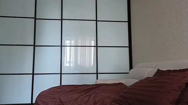 elsa limerence online show from 10/31/25, 10:27