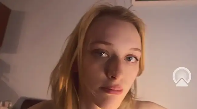 Evvie Summn1 online show from 12/10/24, 02:05