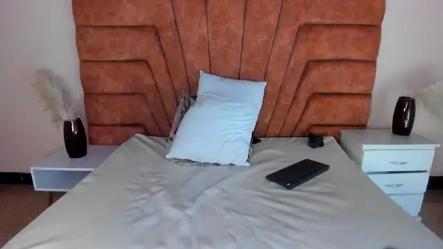 Snapshot of MAHIASMITH13 chatting on 03/10/25, 04:46 MAHIASMITH13 online show from 03/10/25, 04:46