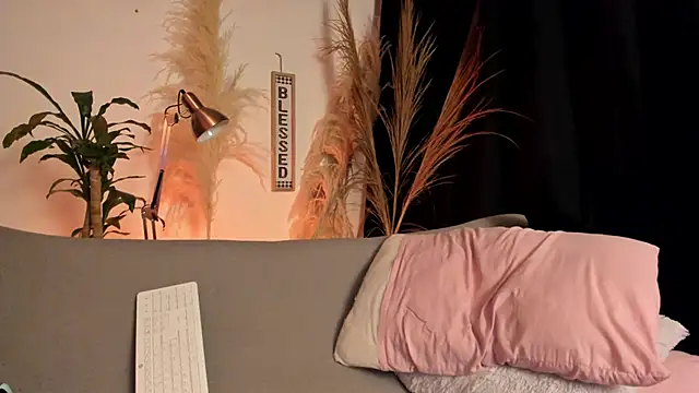 Serenity Day online show from 03/02/26, 02:03