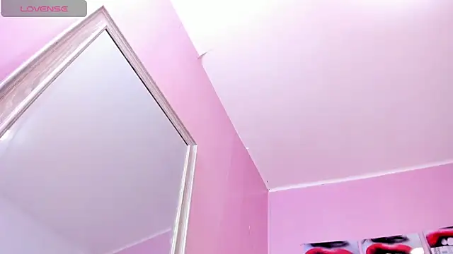 alice  tylor online show from 03/21/25, 02:29