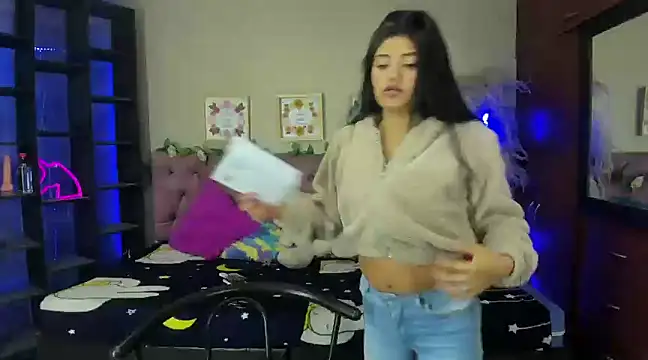 Lia Keen online show from 01/20/25, 08:18