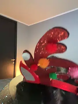 Snapshot of sc4ry_girl1 chatting on 12/05/24, 02:20 sc4ry girl1 online show from 12/05/24, 02:20