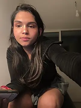 Snapshot of sc4ry_girl1 chatting on 03/14/25, 05:27 sc4ry girl1 online show from 03/14/25, 05:27