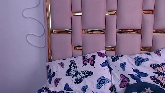 nina carther online show from 10/29/25, 01:24