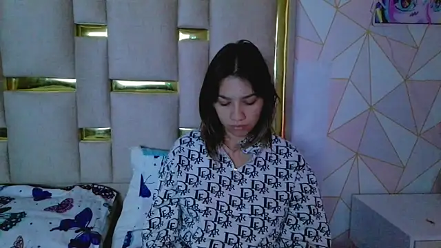 nina carther online show from 12/20/25, 11:06