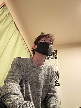 Snapshot of UKI06 chatting on 12/20/24, 02:16 UKI06 online show from 12/20/24, 02:16