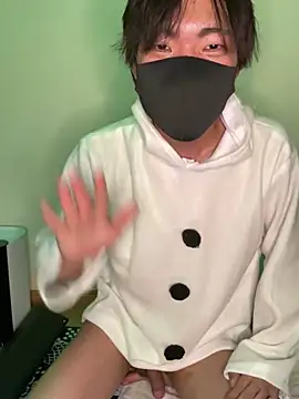 Snapshot of UKI06 chatting on 12/21/24, 09:12 UKI06 online show from 12/21/24, 09:12