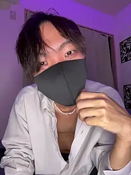 Snapshot of UKI06 chatting on 01/15/25, 04:21 UKI06 online show from 01/15/25, 04:21