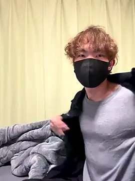 Snapshot of UKI06 chatting on 12/02/25, 01:50 UKI06 online show from 12/02/25, 01:50