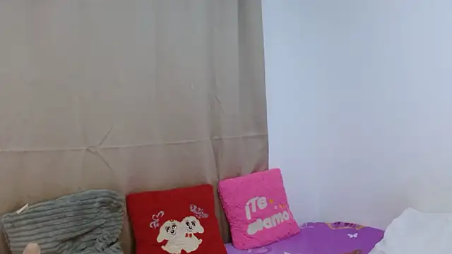 Snapshot of winona_hotsexy chatting on 10/07/25, 01:14 winona hotsexy online show from 10/07/25, 01:14