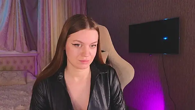 Lovella Lips online show from 01/14/25, 10:27