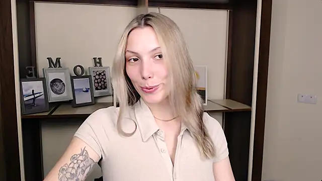 VanessaMay  online show from 03/25/26, 05:08