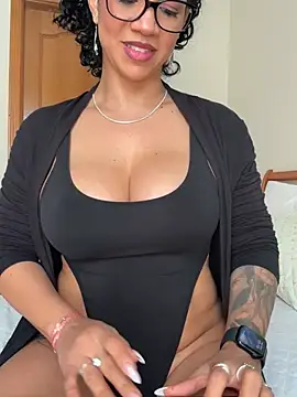 soli-lov online show from 02/05/25, 01:22