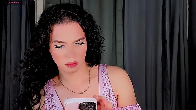 gatitavenecis online show from 12/18/24, 11:08