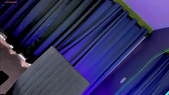 gatitavenecis online show from 02/04/25, 07:55