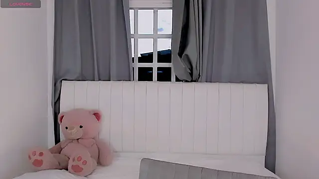 gatitavenecis online show from 09/13/25, 10:48