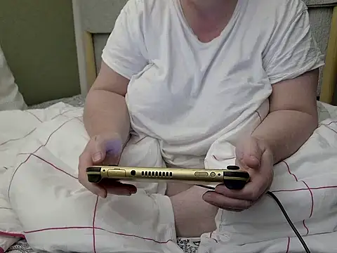 MarthaBriest online show from 11/14/25, 03:49