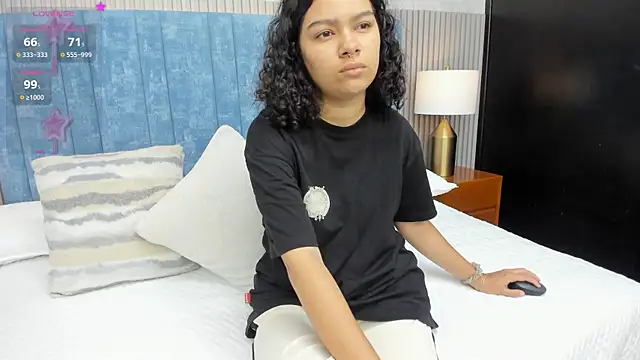 pretty sunlight  online show from 11/08/25, 01:28